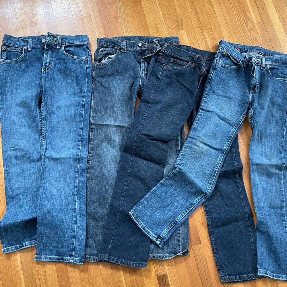 4 pair Wrangler jeans